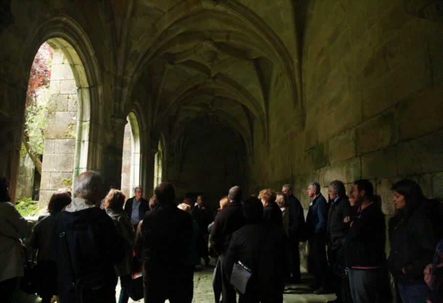 Visita al monasterio de Oia